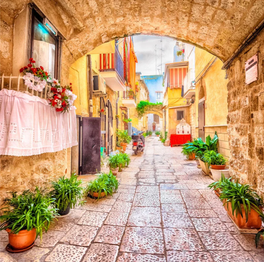 121pc - Bari Alleyway (Square)
